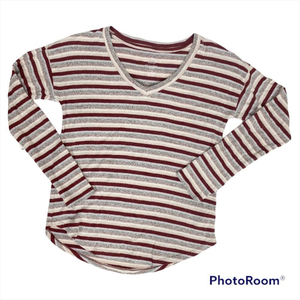 AMERICAN EAGLE Soft & Sexy Plush Red Stripe Holiday Pullover Sweater Lightweight